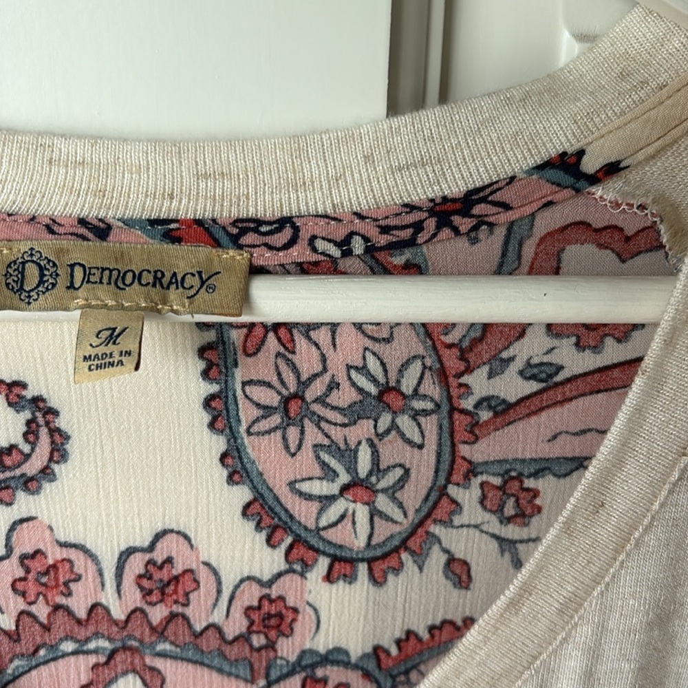 Democracy Cream and Red Paisley Patterned Blouse medium - Picture 2 of 5